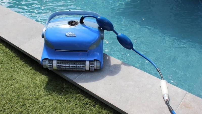 Robot de piscine - Dolphin M250 - Aquarev' Piscines - Ginasservis 83560