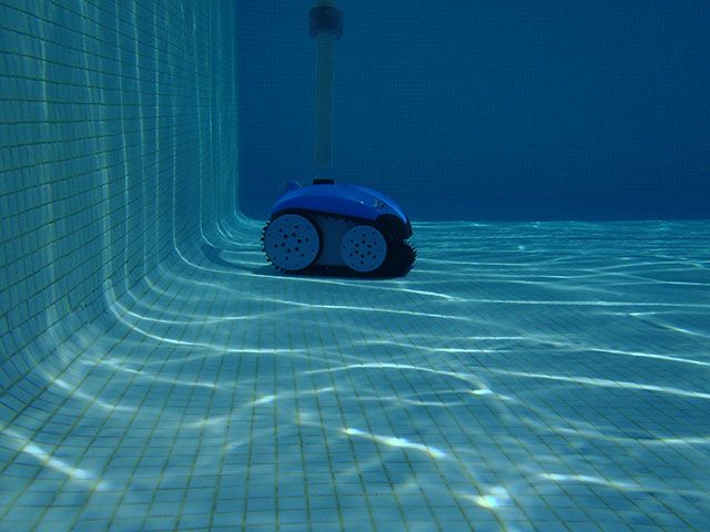 Robot de nettoyage piscine à Pierrerue 04300
