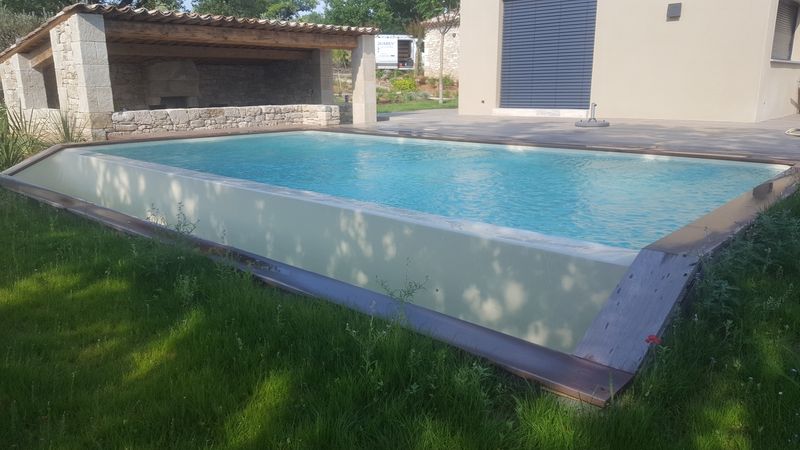 Construire une piscine à débordement par Aquarev'Piscines à Mane 04300